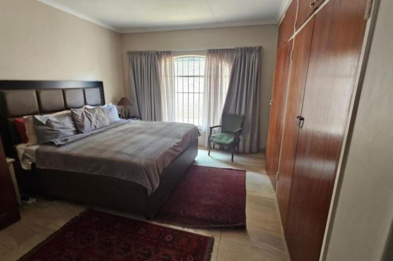 4 Bedroom Property for Sale in Eldoraigne Gauteng