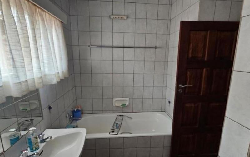 4 Bedroom Property for Sale in Eldoraigne Gauteng
