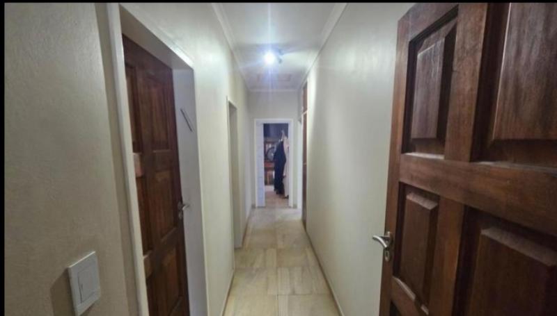 4 Bedroom Property for Sale in Eldoraigne Gauteng