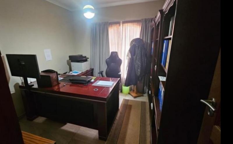 4 Bedroom Property for Sale in Eldoraigne Gauteng