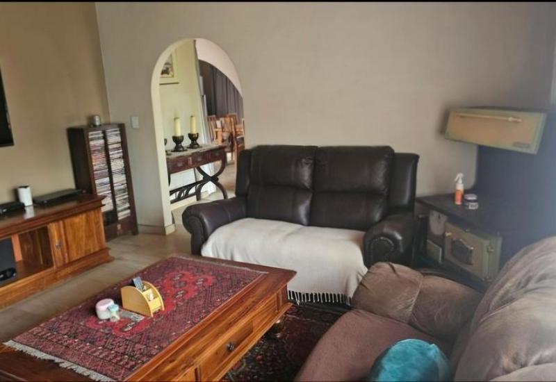 4 Bedroom Property for Sale in Eldoraigne Gauteng