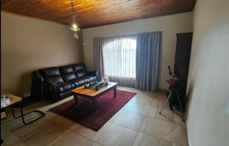 4 Bedroom Property for Sale in Eldoraigne Gauteng