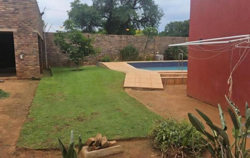 4 Bedroom Property for Sale in Eldoraigne Gauteng
