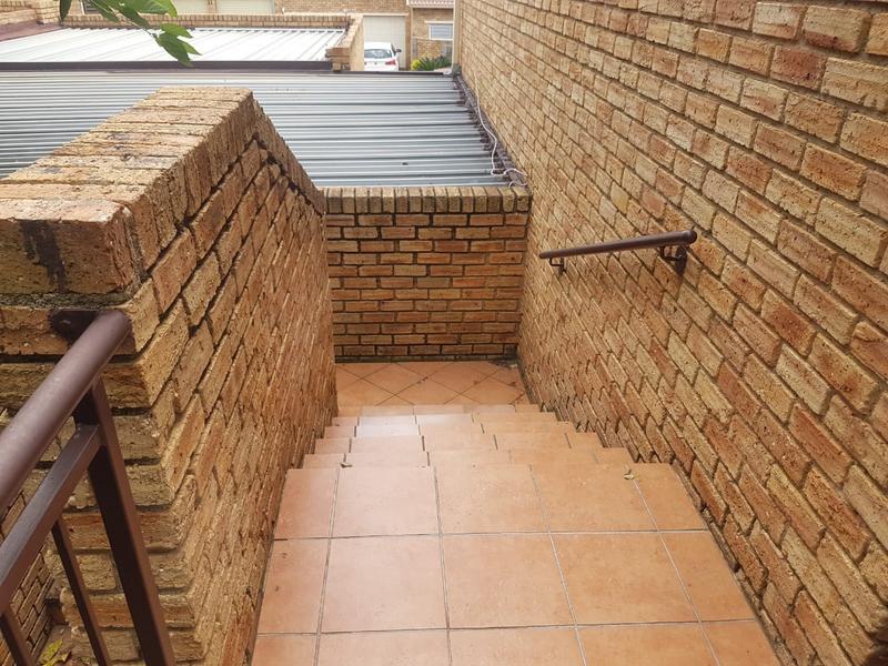 3 Bedroom Property for Sale in Heuwelsig Estate Gauteng