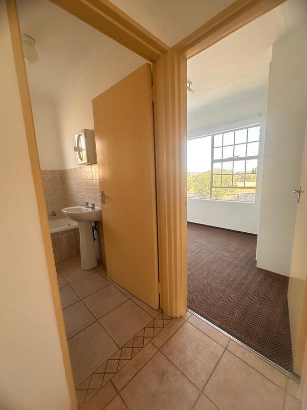 2 Bedroom Property for Sale in Heuwelsig Estate Gauteng