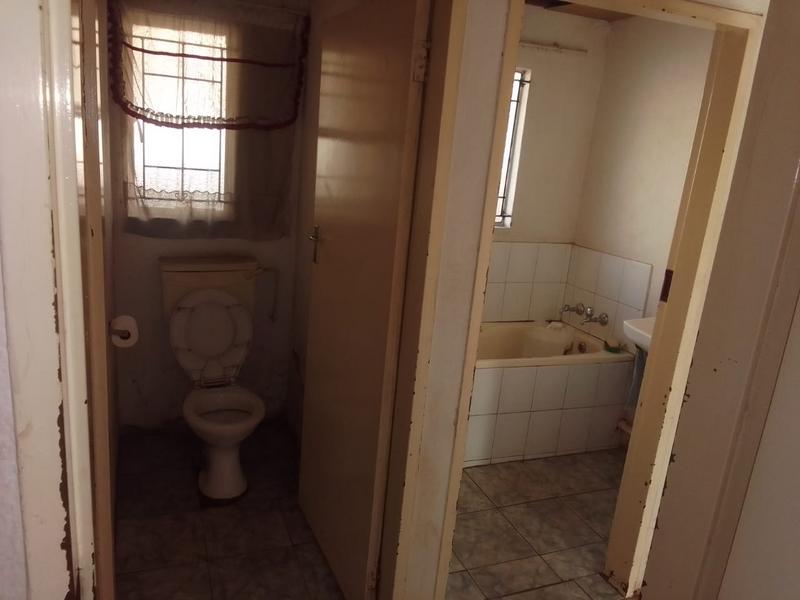 2 Bedroom Property for Sale in Vosloorus Gauteng