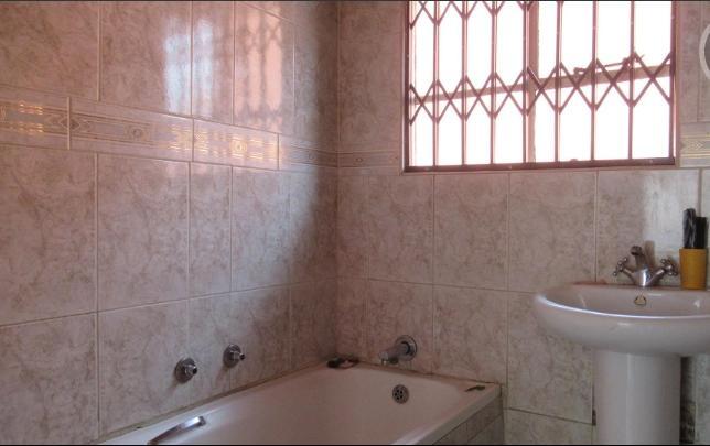 3 Bedroom Property for Sale in Protea South Gauteng