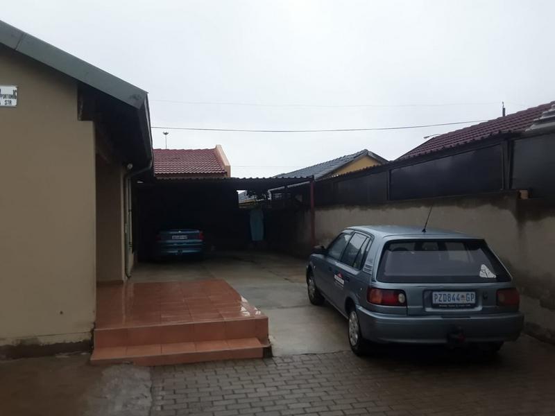 3 Bedroom Property for Sale in Moroka Gauteng