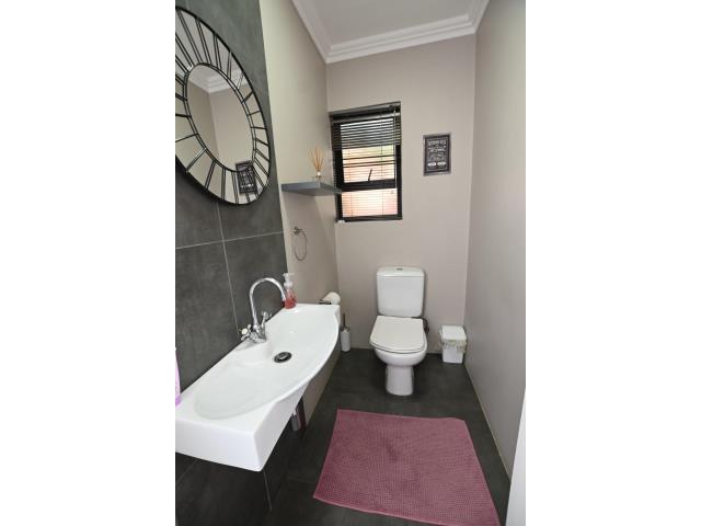 To Let 2 Bedroom Property for Rent in Craigavon Gauteng