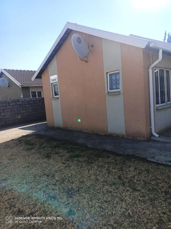 2 Bedroom Property for Sale in Windmill Park Gauteng