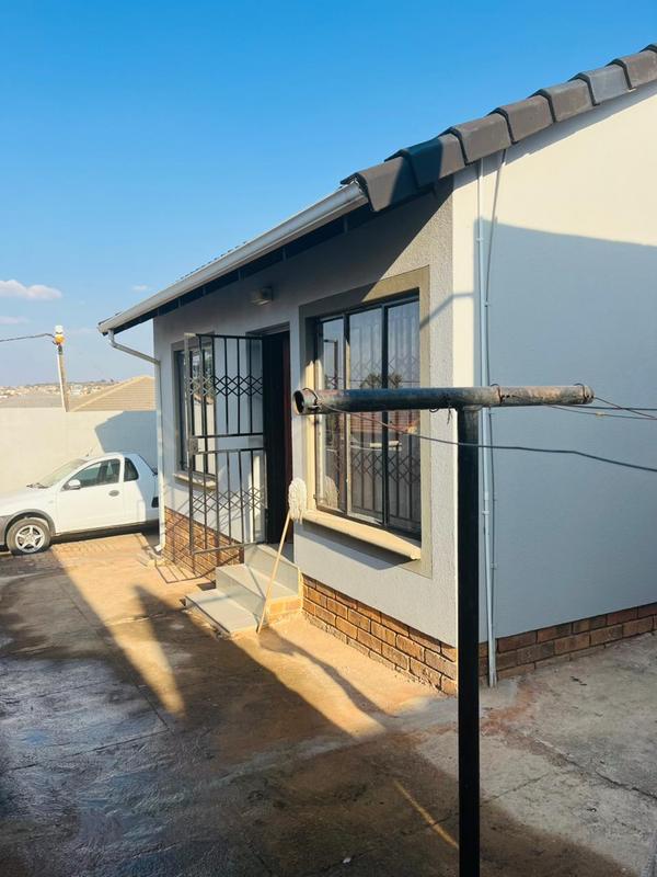 To Let 2 Bedroom Property for Rent in Cosmo City Gauteng