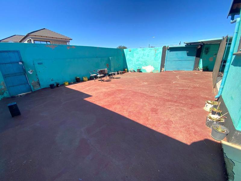 2 Bedroom Property for Sale in Protea Glen Gauteng