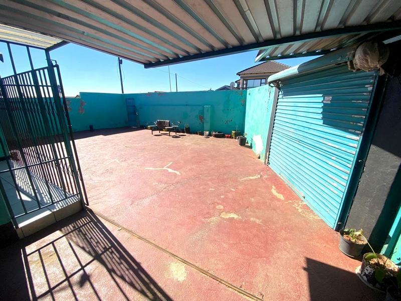2 Bedroom Property for Sale in Protea Glen Gauteng