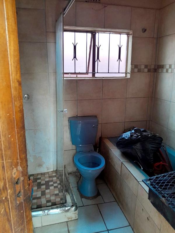1 Bedroom Property for Sale in Senaoane Gauteng
