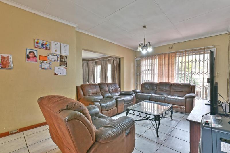 3 Bedroom Property for Sale in Brackendowns Gauteng
