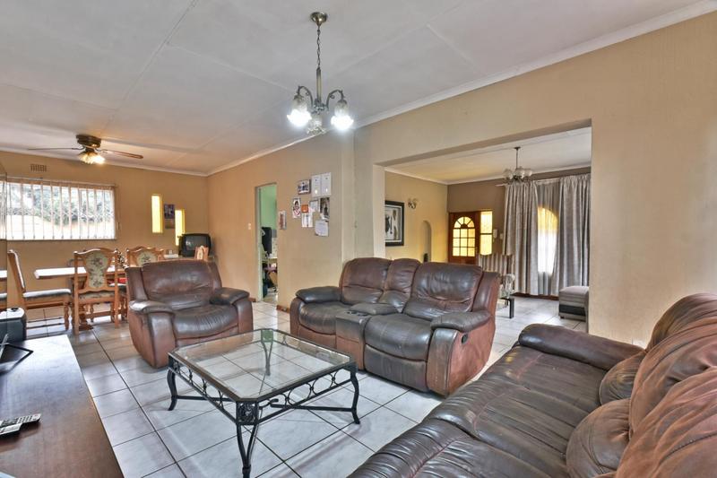 3 Bedroom Property for Sale in Brackendowns Gauteng