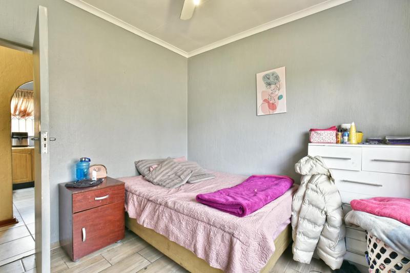 3 Bedroom Property for Sale in Brackendowns Gauteng