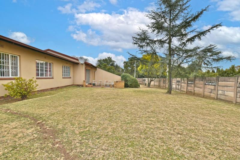 3 Bedroom Property for Sale in Brackendowns Gauteng