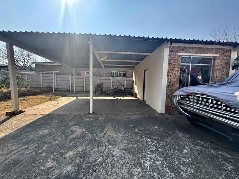 4 Bedroom Property for Sale in General Albertspark Gauteng