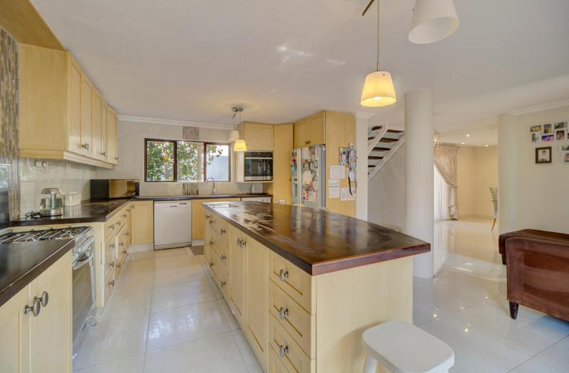 3 Bedroom Property for Sale in Sunninghill Gauteng
