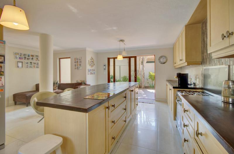 3 Bedroom Property for Sale in Sunninghill Gauteng