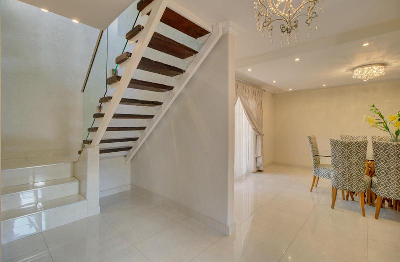 3 Bedroom Property for Sale in Sunninghill Gauteng