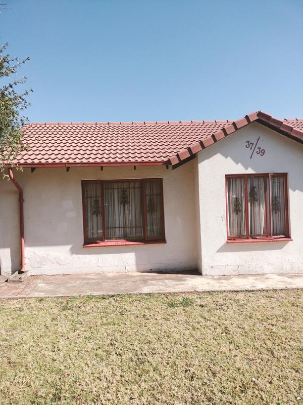 3 Bedroom Property for Sale in Meredale Gauteng