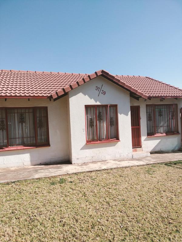 3 Bedroom Property for Sale in Meredale Gauteng