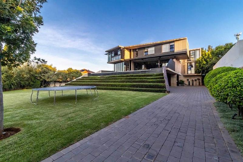 5 Bedroom Property for Sale in Waterkloof Ridge Gauteng