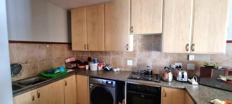 2 Bedroom Property for Sale in Die Hoewes Gauteng