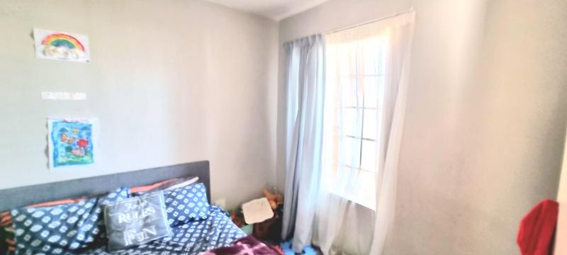 2 Bedroom Property for Sale in Die Hoewes Gauteng