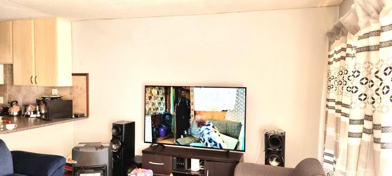 2 Bedroom Property for Sale in Die Hoewes Gauteng