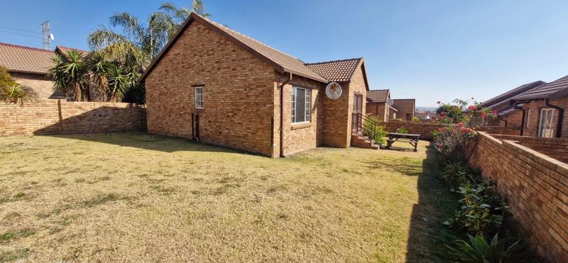 2 Bedroom Property for Sale in Kosmosdal Gauteng