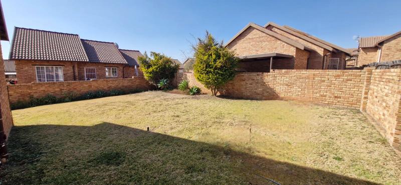 2 Bedroom Property for Sale in Kosmosdal Gauteng