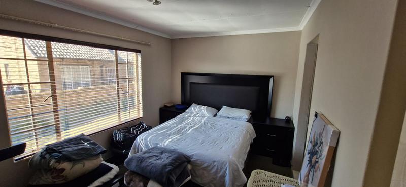 2 Bedroom Property for Sale in Kosmosdal Gauteng