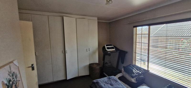 2 Bedroom Property for Sale in Kosmosdal Gauteng