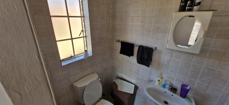 2 Bedroom Property for Sale in Kosmosdal Gauteng
