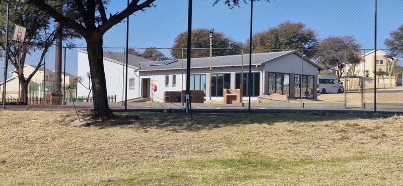 2 Bedroom Property for Sale in Kosmosdal Gauteng