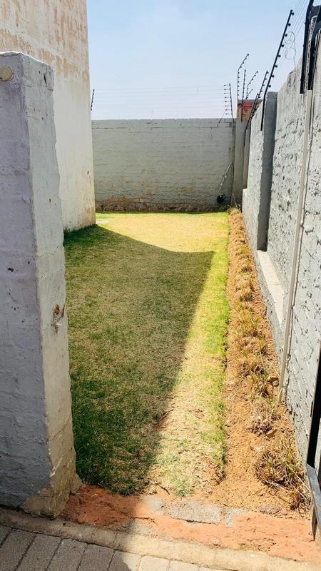3 Bedroom Property for Sale in Albertsdal Gauteng