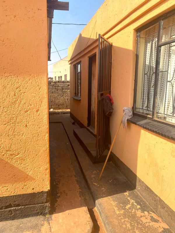 3 Bedroom Property for Sale in Moleleki Gauteng