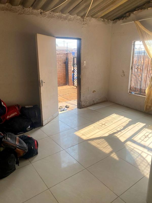 3 Bedroom Property for Sale in Moleleki Gauteng
