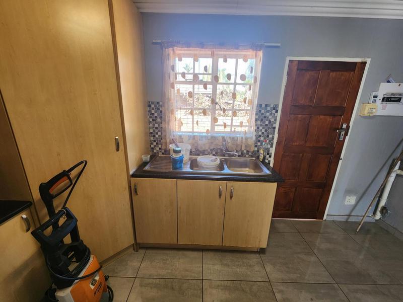 To Let 3 Bedroom Property for Rent in Garsfontein Gauteng