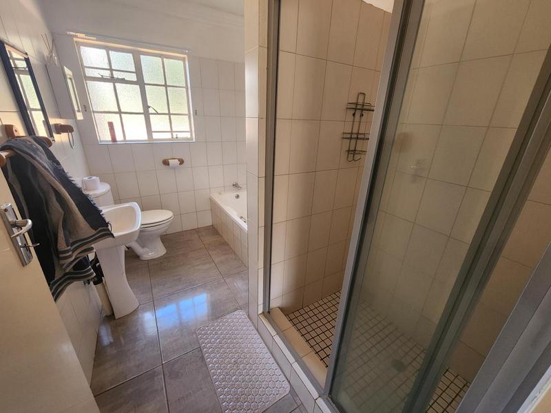 To Let 3 Bedroom Property for Rent in Garsfontein Gauteng