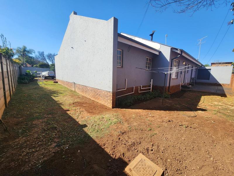 To Let 3 Bedroom Property for Rent in Garsfontein Gauteng