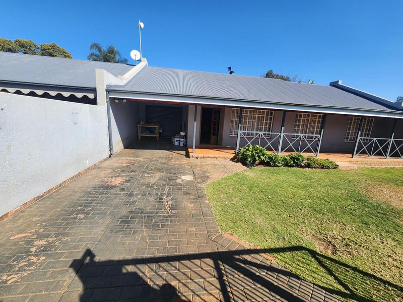 To Let 3 Bedroom Property for Rent in Garsfontein Gauteng