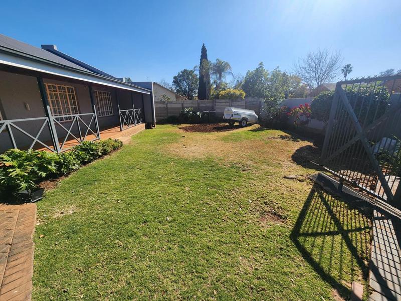 To Let 3 Bedroom Property for Rent in Garsfontein Gauteng