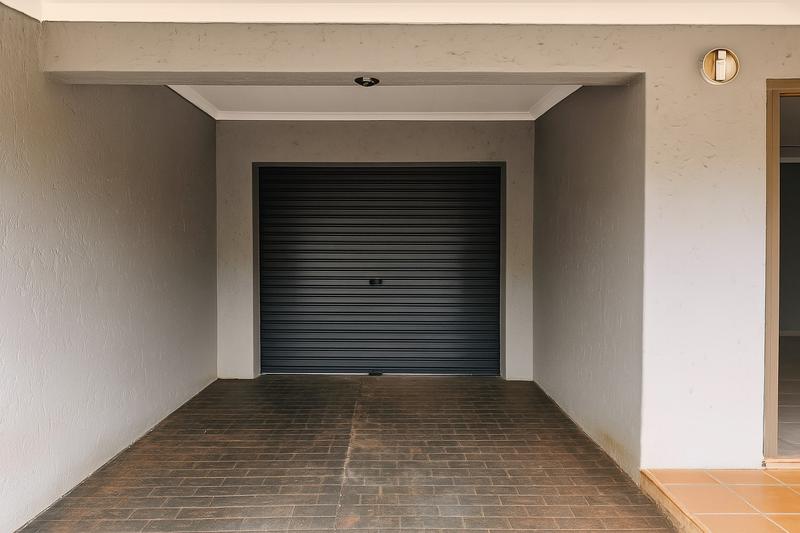 To Let 3 Bedroom Property for Rent in Garsfontein Gauteng