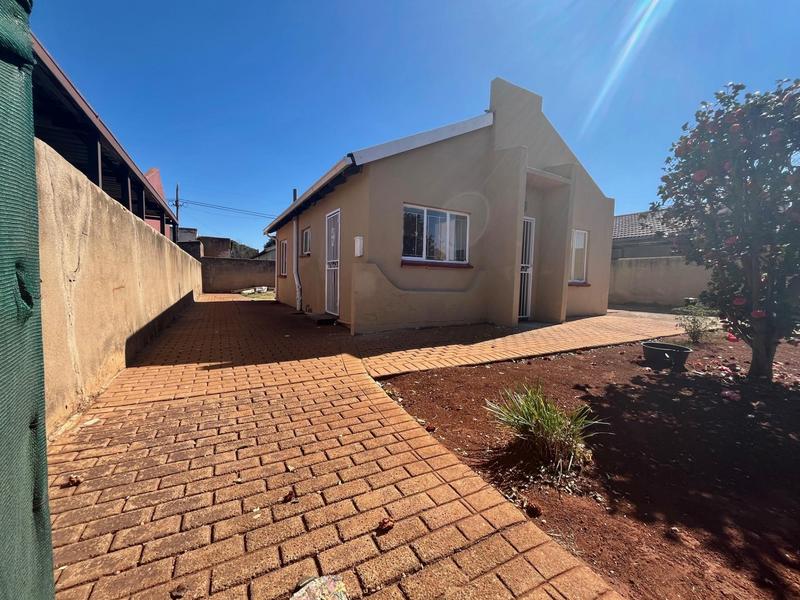 3 Bedroom Property for Sale in Vosloorus Gauteng