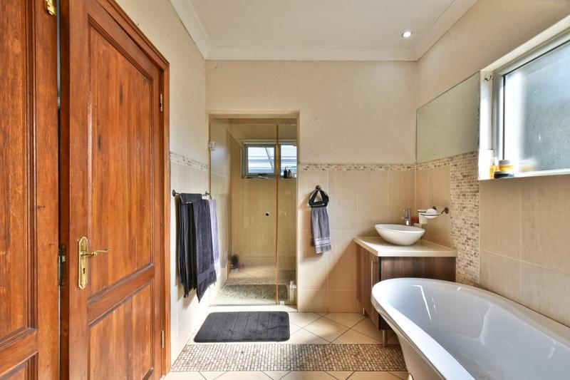 4 Bedroom Property for Sale in Eagle Canyon Golf Estate Gauteng