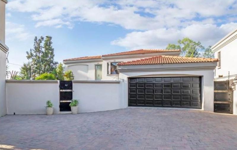 4 Bedroom Property for Sale in Lonehill Gauteng